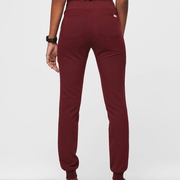 FIGS Zamora Jogger Scrub Pants in Burgundy size Medium Regular - Picture 3 of 11